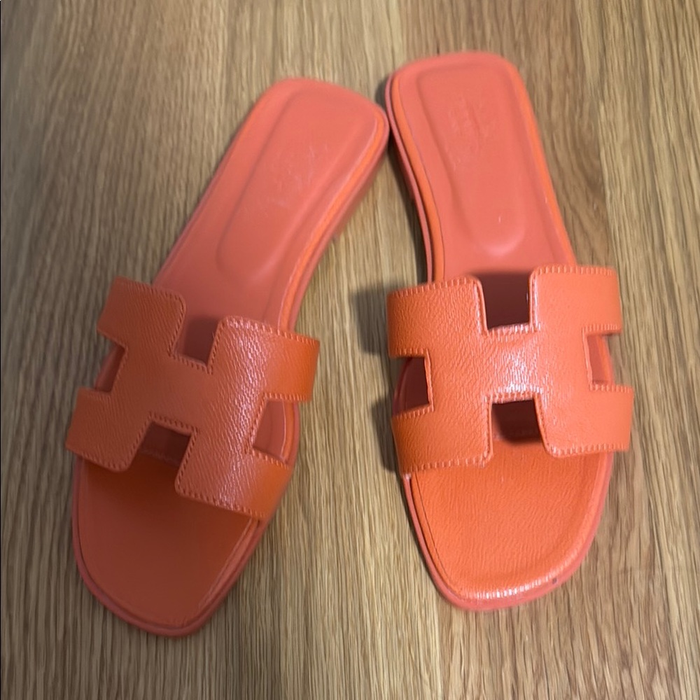 BRAND NEW - Orange Slide Sandals